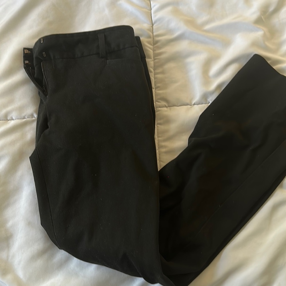4P Express columnist slack in black